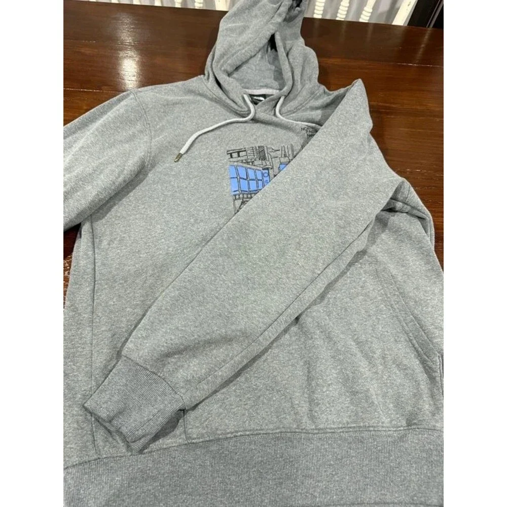 The North Face Landmark Hoodie New York City Gray Graphic Pullover Men’s Medium
